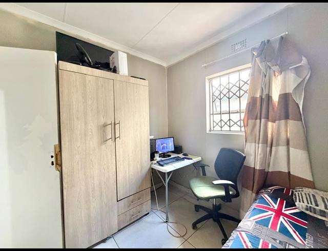 2 BEDROOM HOUSE FOR SALE IN CLAYVILLE